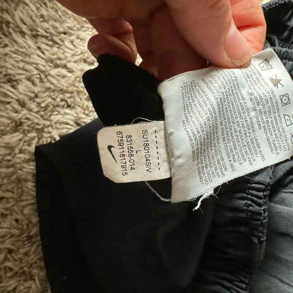 Nike running shorts - Picture 2 of 2